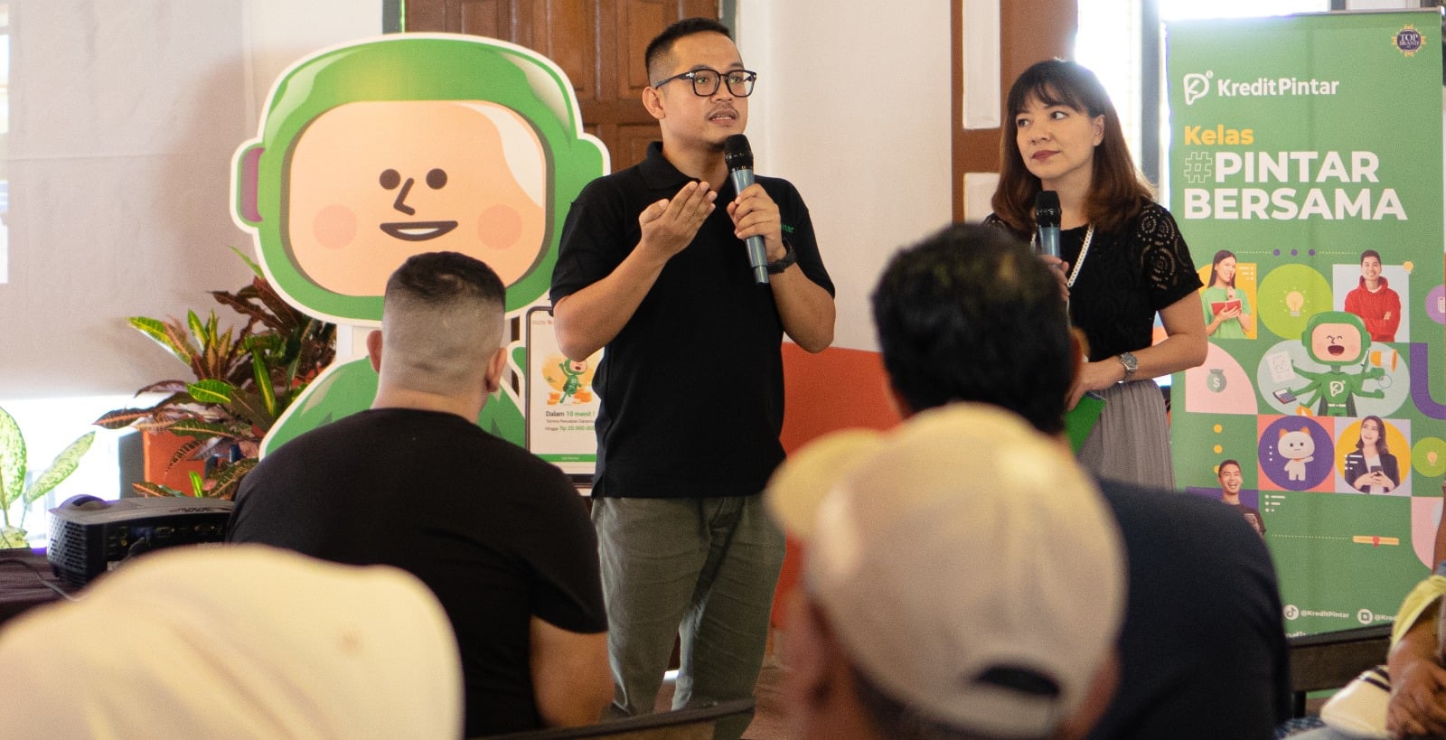 Kelas Pintar Bersama Kredt Pintar di Depok, Jawa Barat