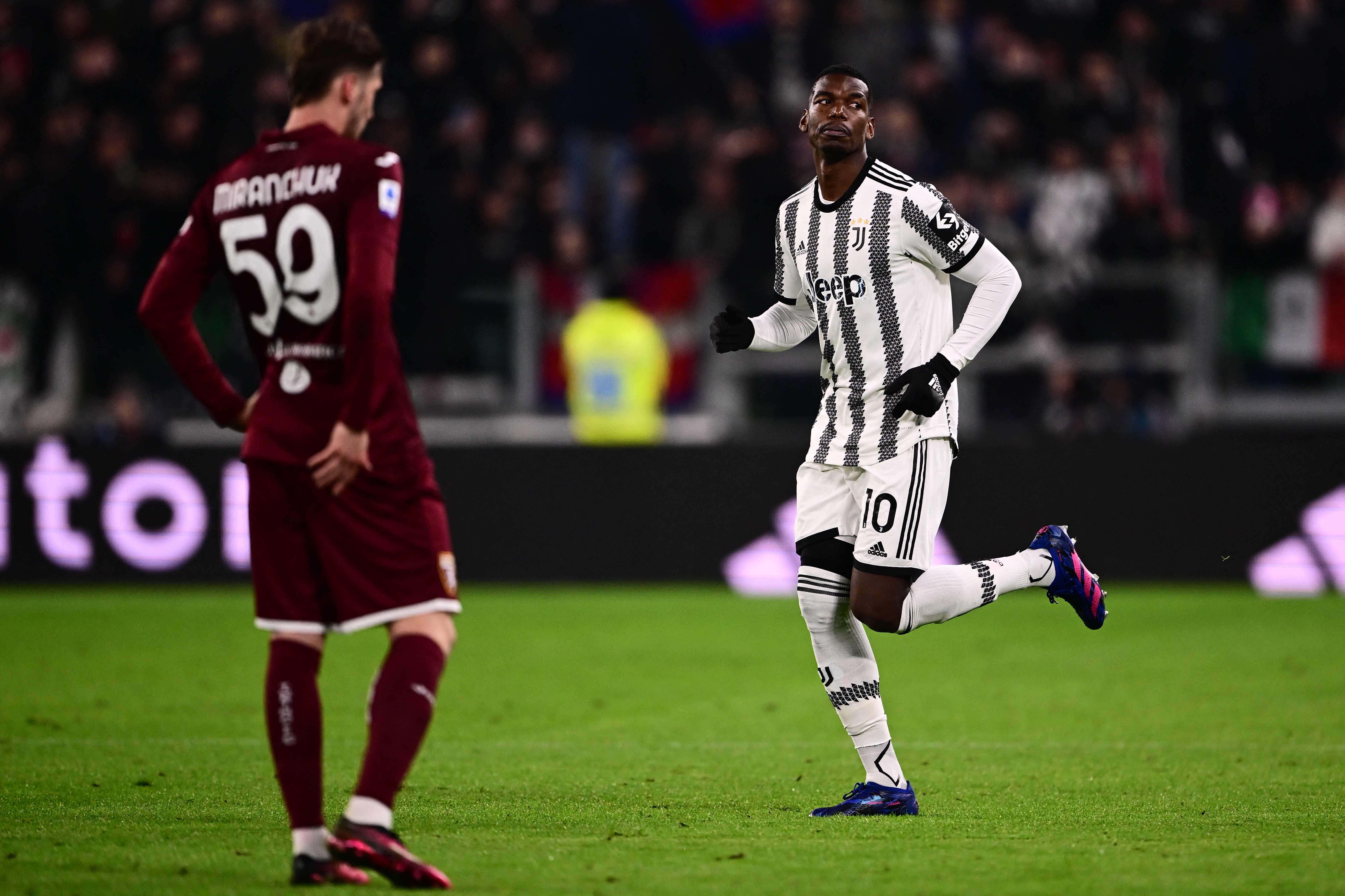 Gelandang Juventus Paul Pogba masuk lapangan dalam laga Serie A melawan Torino.
