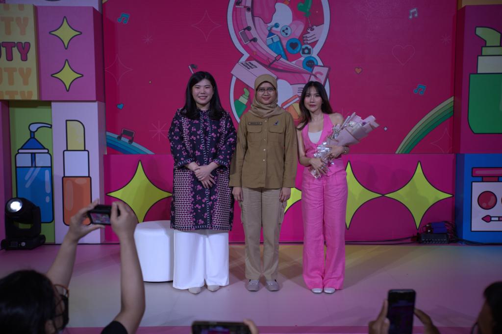 Omni-retailer kecantikan Sociolla merayakan hari jadinya ke-8 dengan para beauty enthusiast (pecinta kecantikan) di Indonesia dan Vietnam.