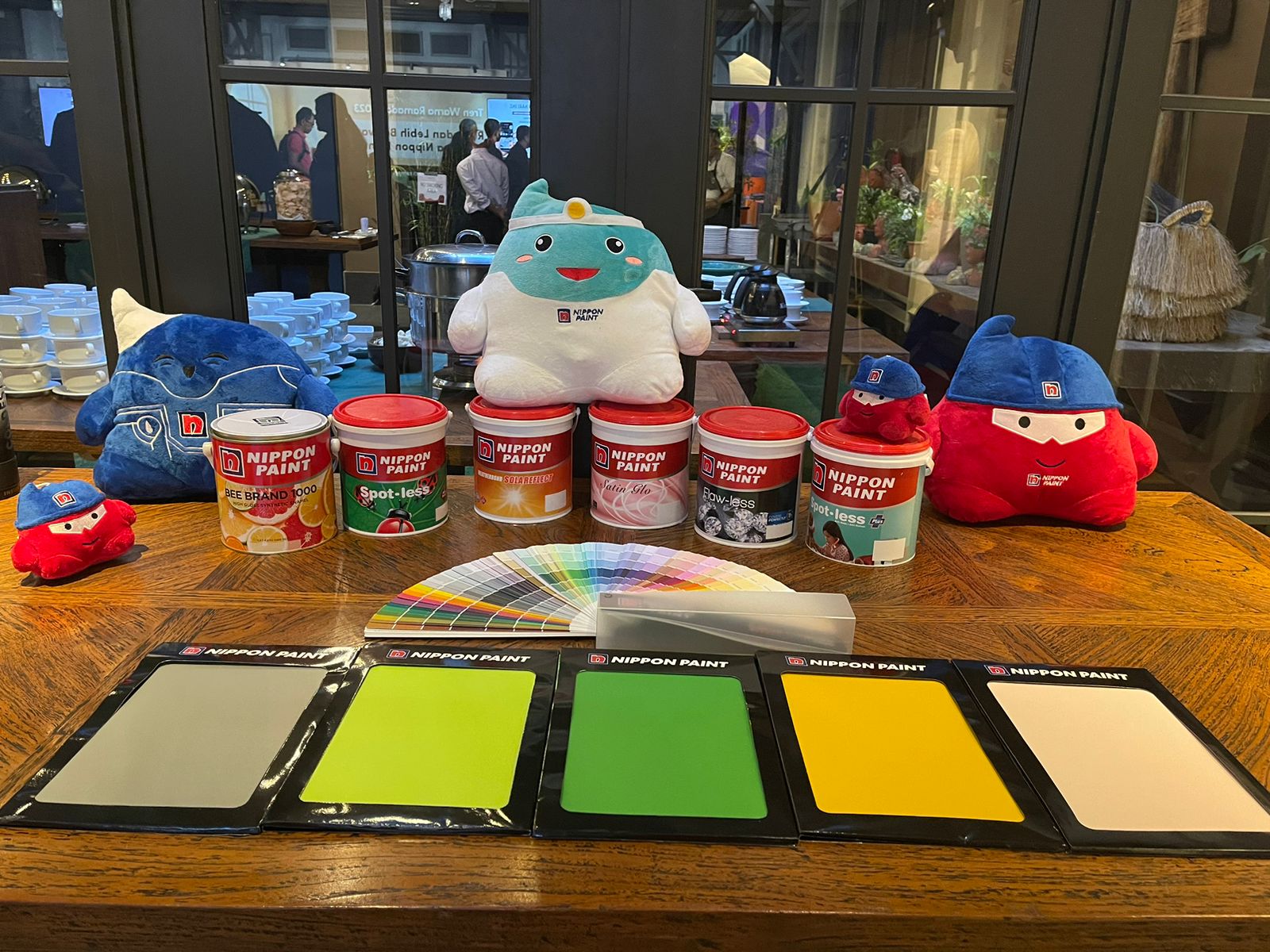 Warna yang terdapat dalam tren Warna Ramadan 2023 Nippon Paint