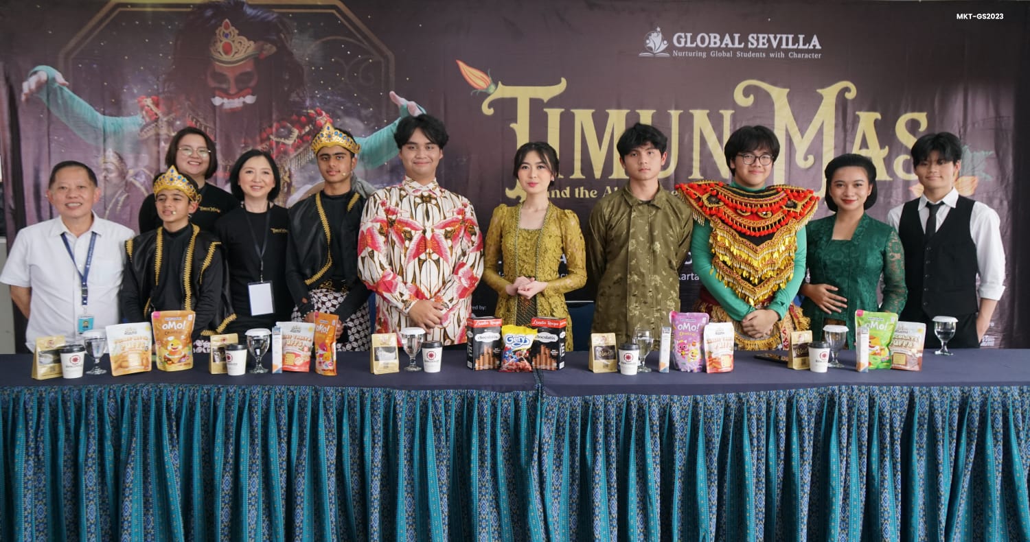 Para pelajar Global Sevilla menggelar pagelaran drama musikal 