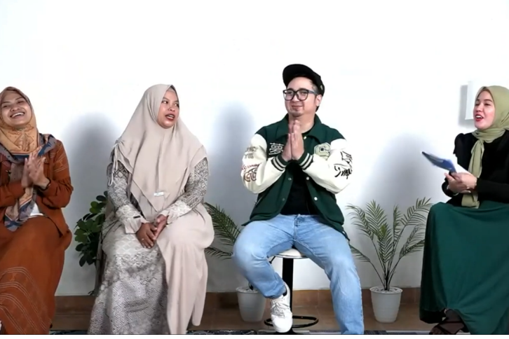 Kemenkominfo bekerja sama dengan Siberkreasi dan Lazada menggelar pelatihan Jangan PanSos, tapi PanCuan yang diikuti lebih dari 400 orang.