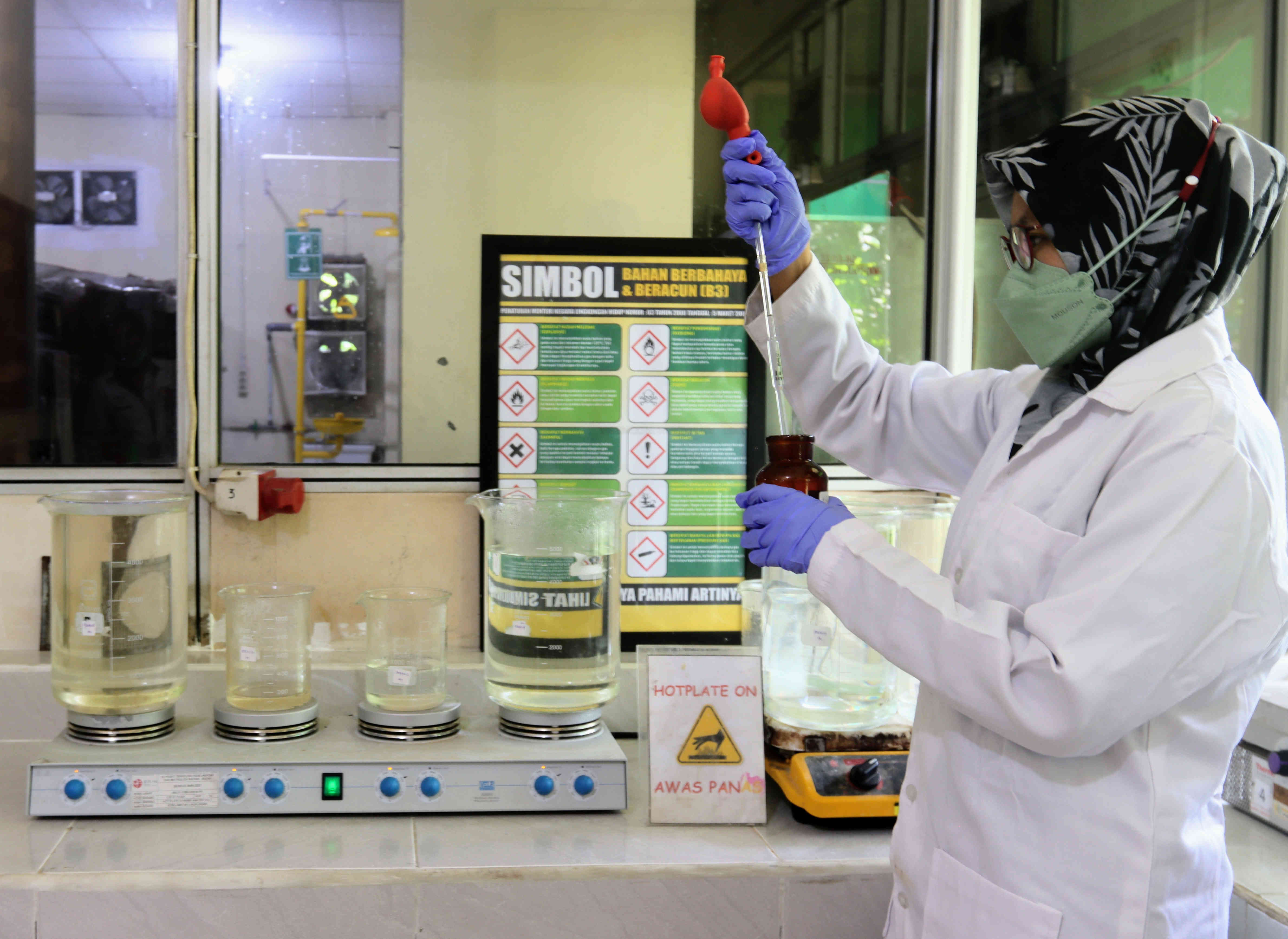 Laboratorium radiasi Pasar Jumat, kawasan sains dan teknologi (KST) Badan Riset dan Inovasi Nasional (BRIN) Kawasan Nuklir.