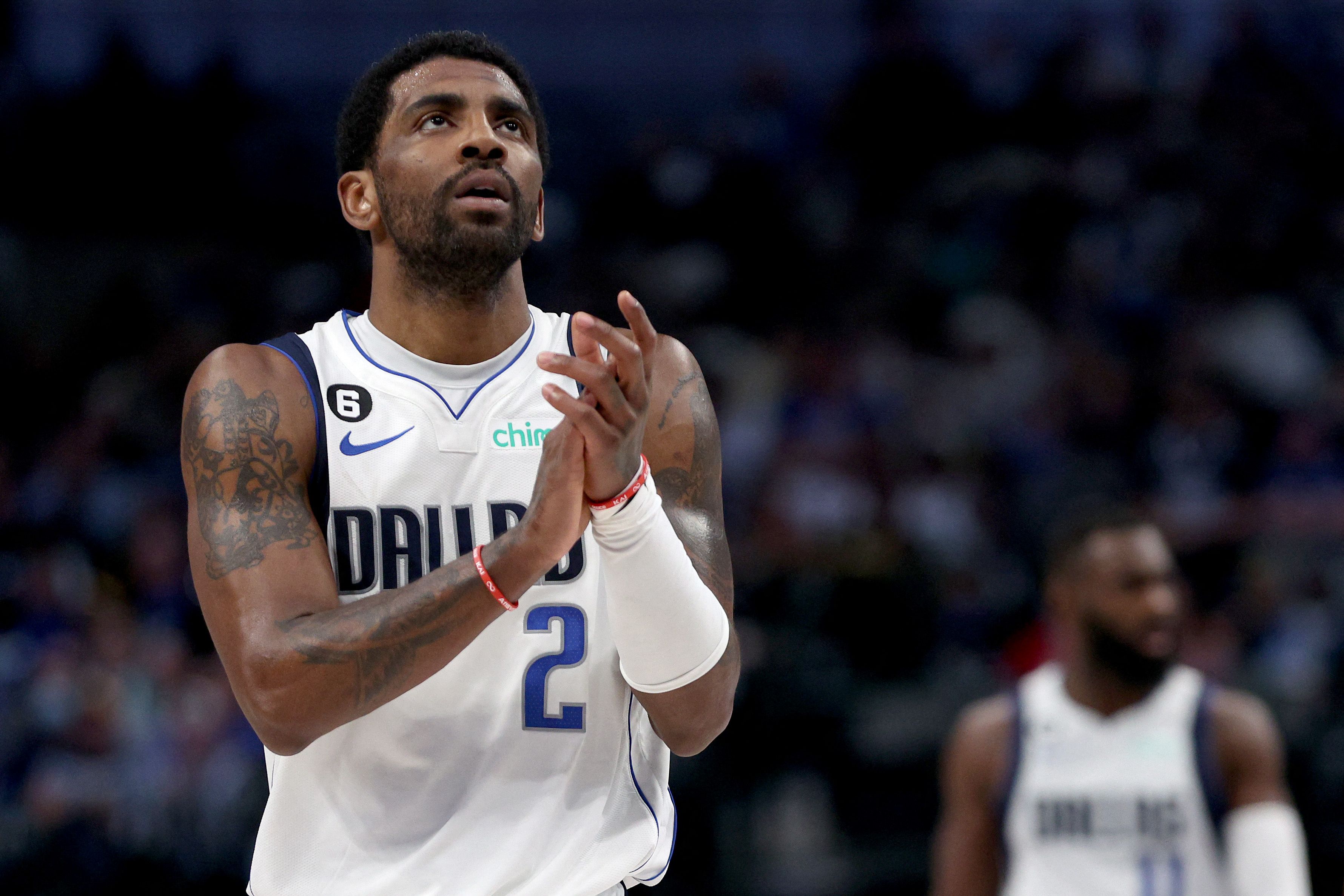 Pebasket Dallas Mavericks Kyrie Irving