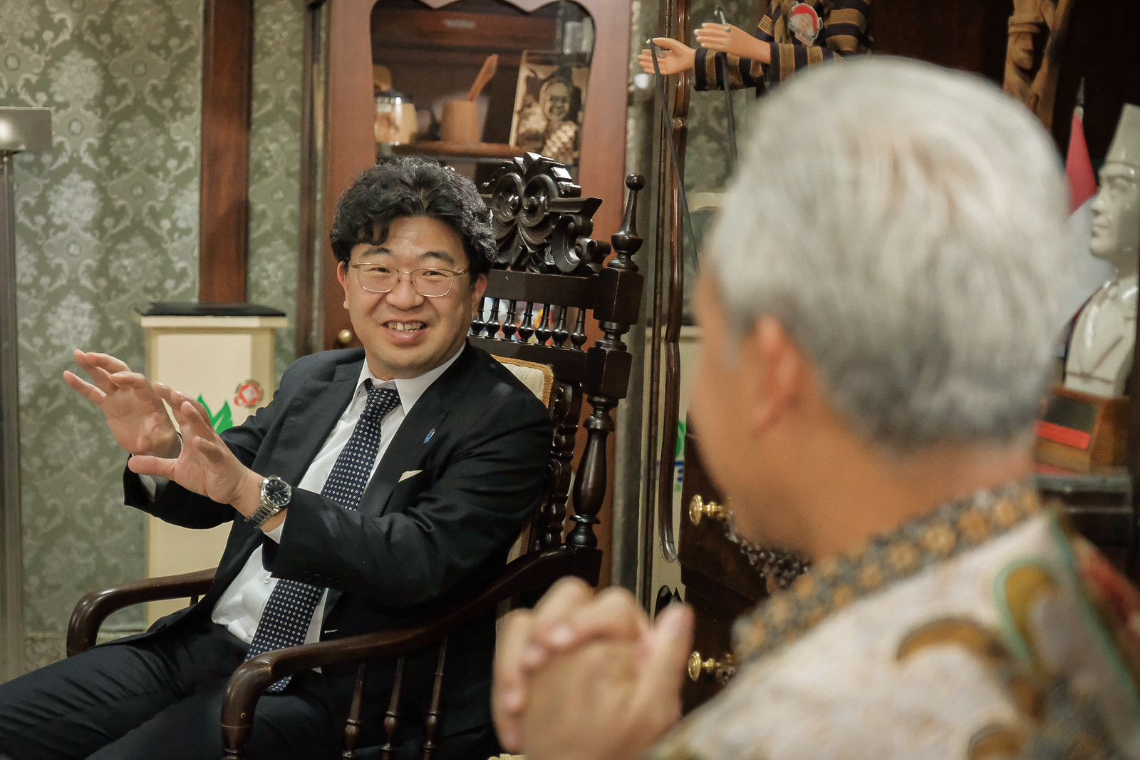 Presiden of The Sasakawa Peace Foundation (SPF), Atsushi Sunami menemui Gubernur Jawa Tengah Ganjar Pranowo di Rumah Dinas Puri Gedeh, Rabu 