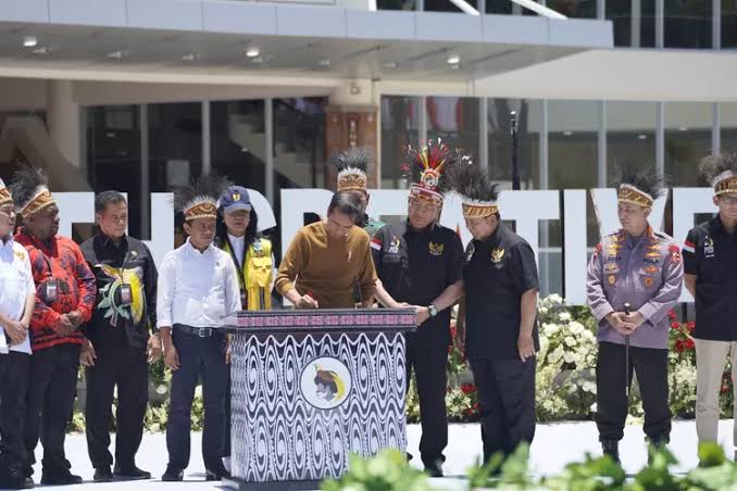 Presiden Joko Widodo telah meresmikan gedung Papua Youth Creative Hub (PYCH) di Jayapura, Papua