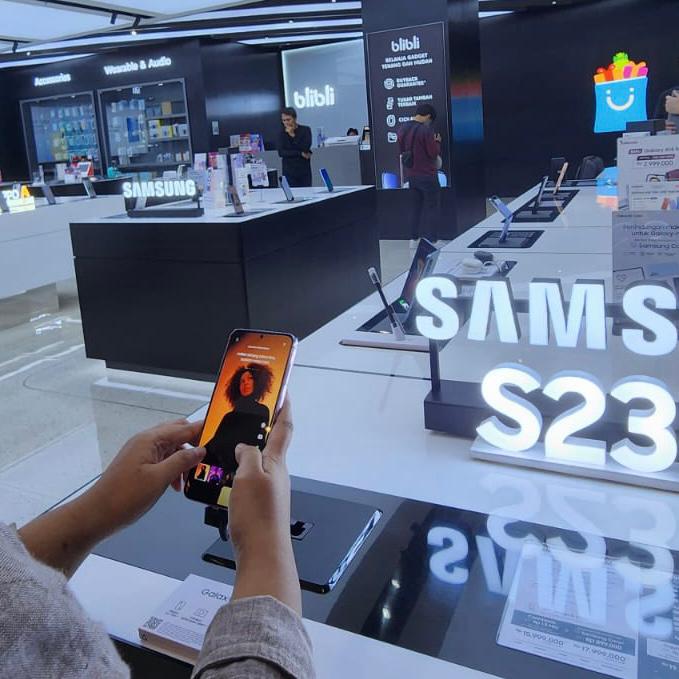 Samsung Galaxy S23 di Blibli Store