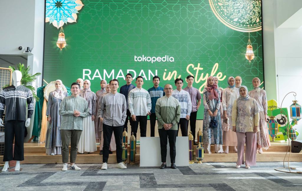 Tokopedia: Selama Ramadan, Penjualan Baju Muslim Naik Empat Kali Lipat