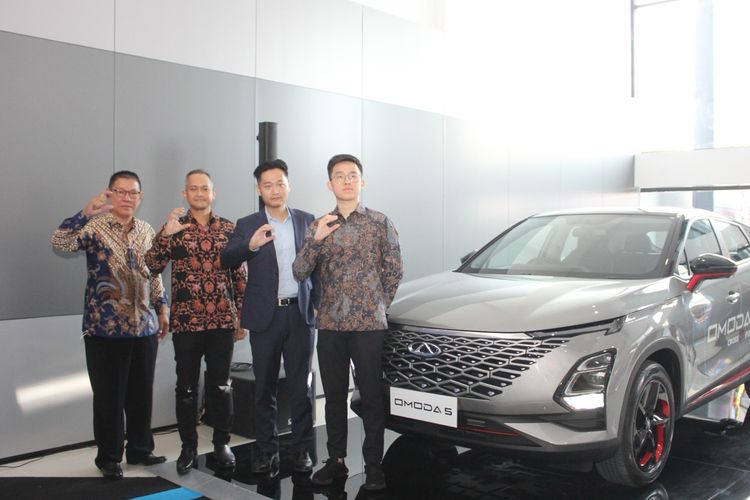 Layani Konsumen Jateng, Chery Resmikan Diler Semarang