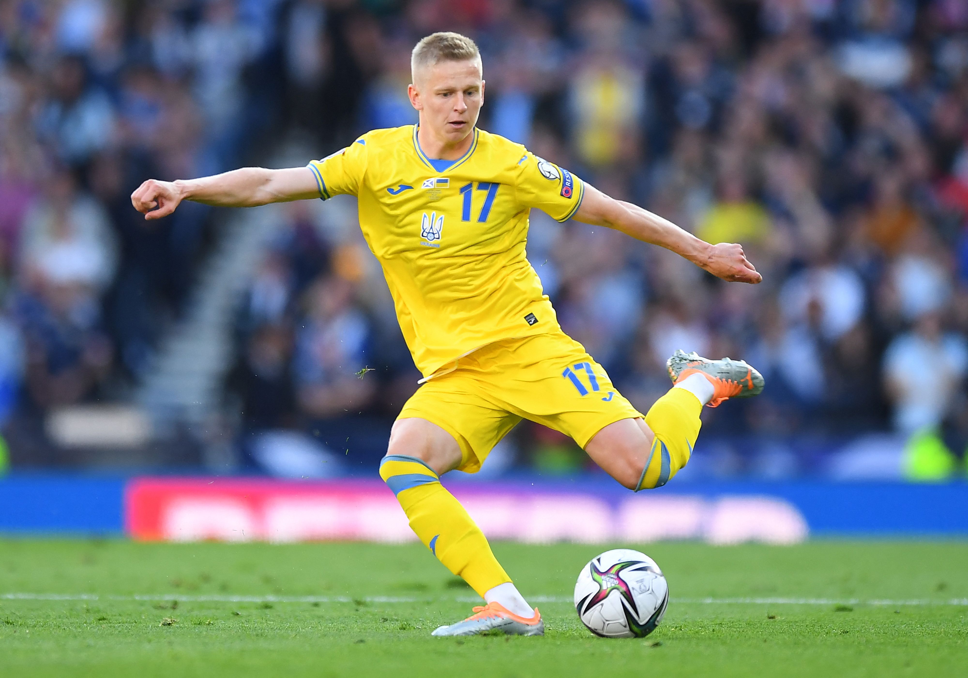 Bek timnas Ukraina Oleksandr Zinchenko