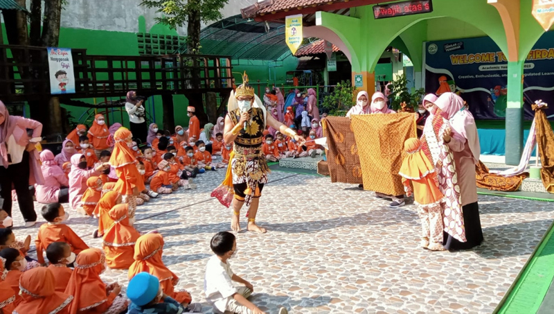 Ilustrasi guru penggerak di daerah.