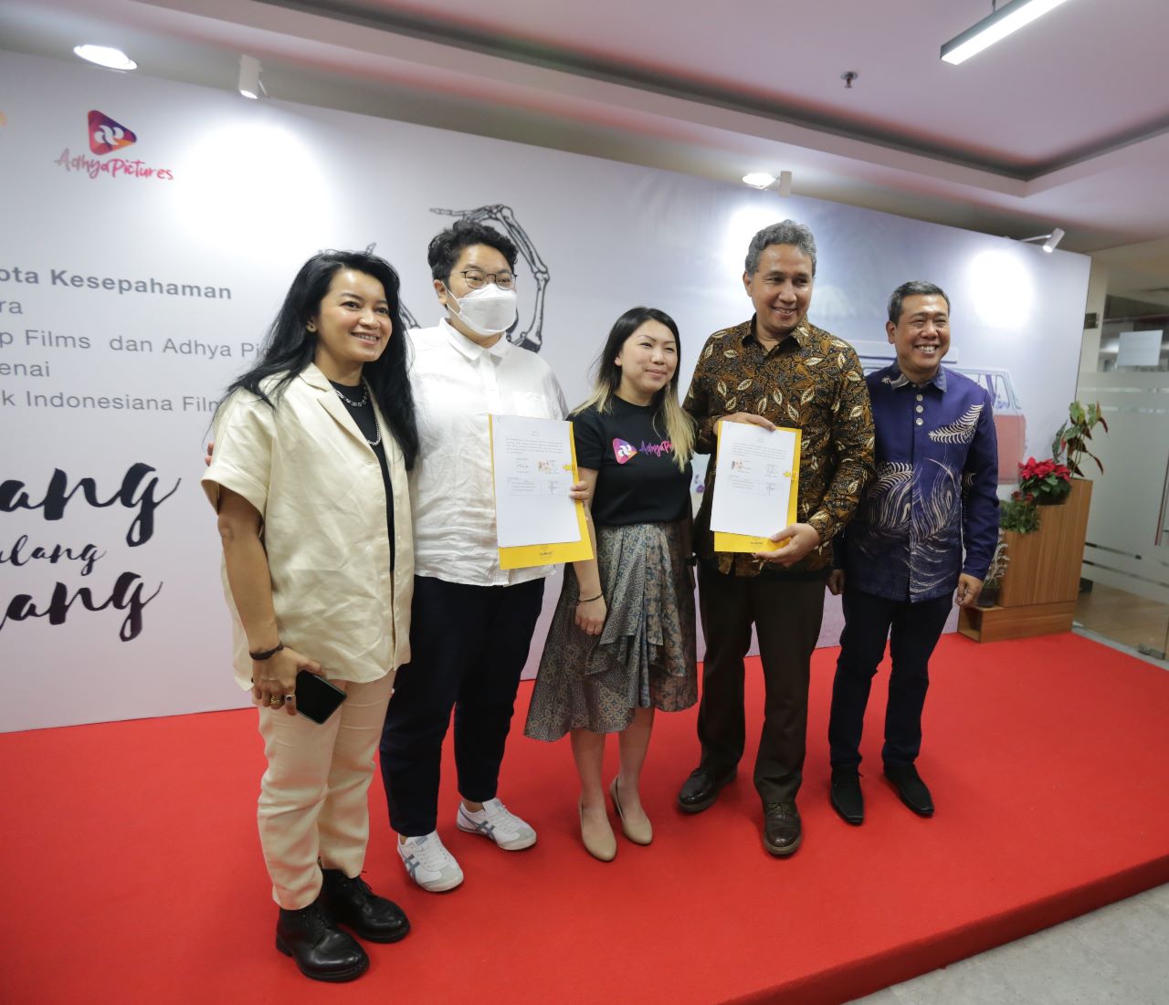 Ditjen Kebudayaan Kemendikbudristek menggandeng investor untuk memproduksi film jebolan Program Indonesiana Film.