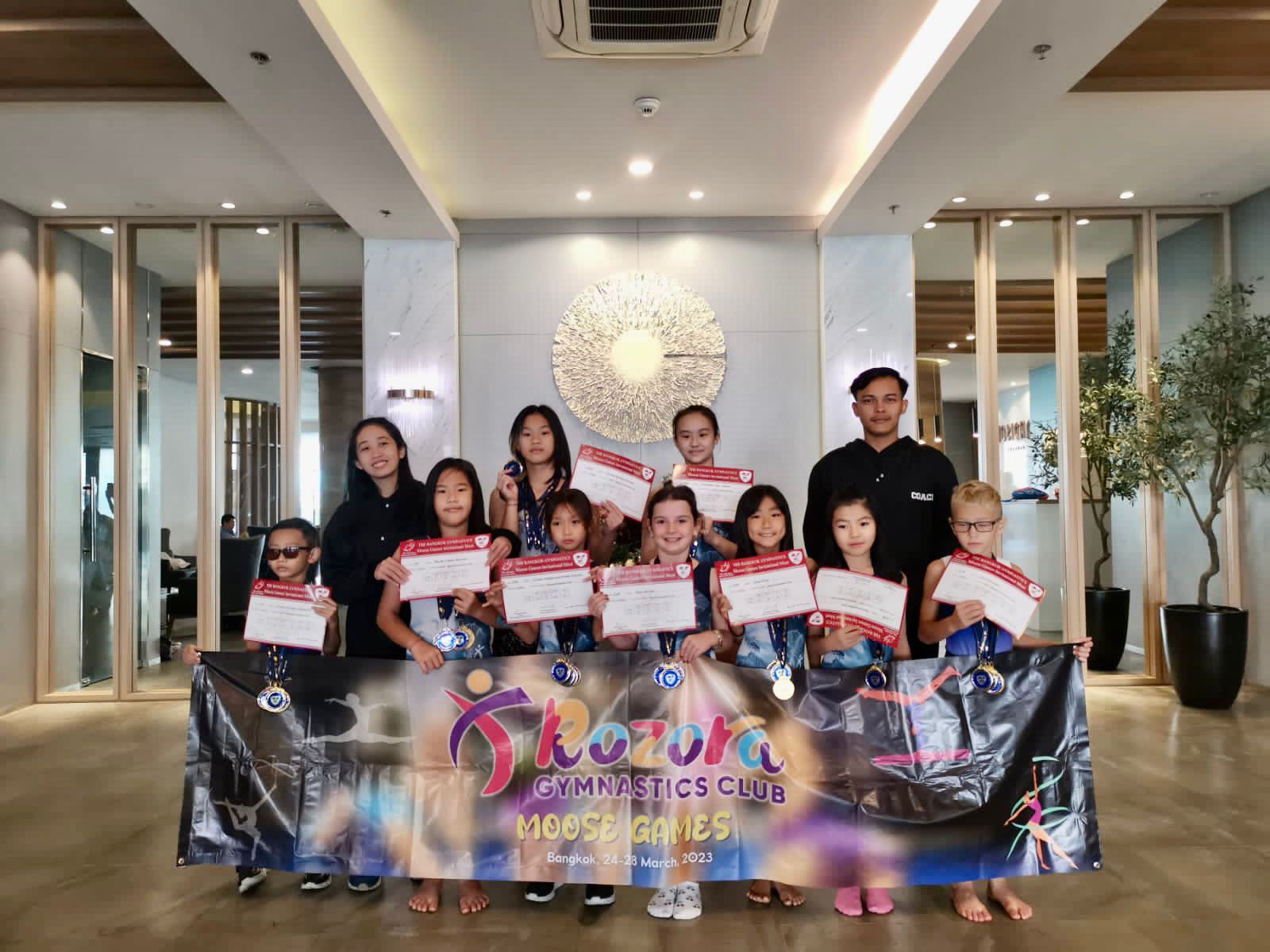 Atlet  Rozora Gymnastics yang berkompetisi di Moose Games, Thailand.