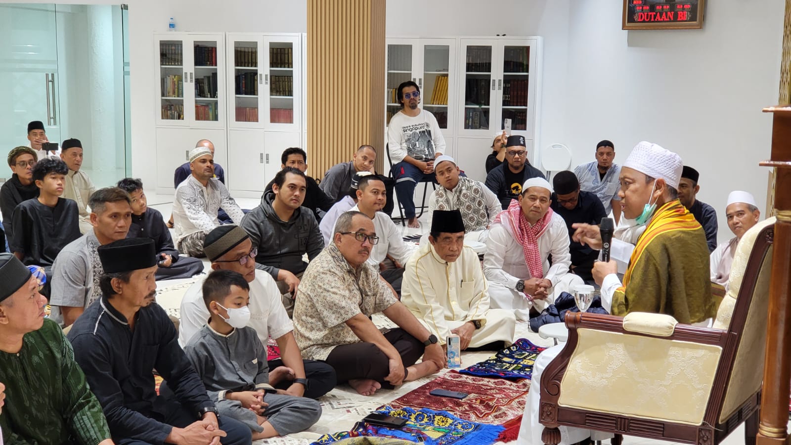 Pulih dari Sakit, Ustaz Das’ad Latif Beri Tausiyah Perdana di KBRI Singapura