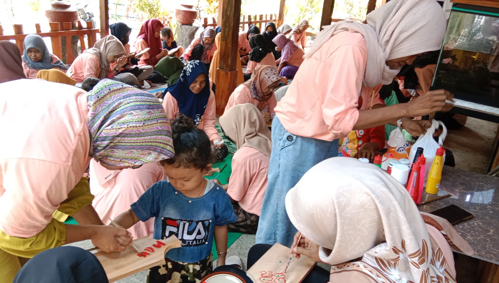 Mak ganjar DIY menggelar pelatihan melukis