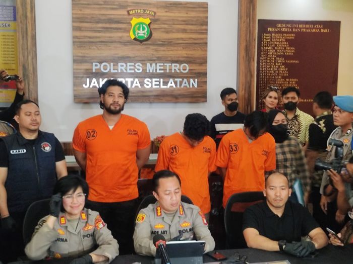 Kepolisian memburuh pemasok narkoba Ammar Zoni