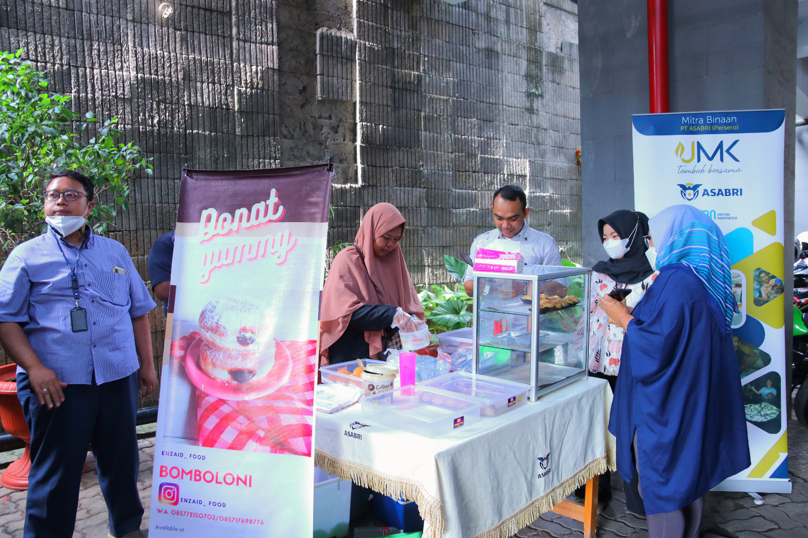 Gerai UMK di Kantor Pusat Asabri, Jakarta.