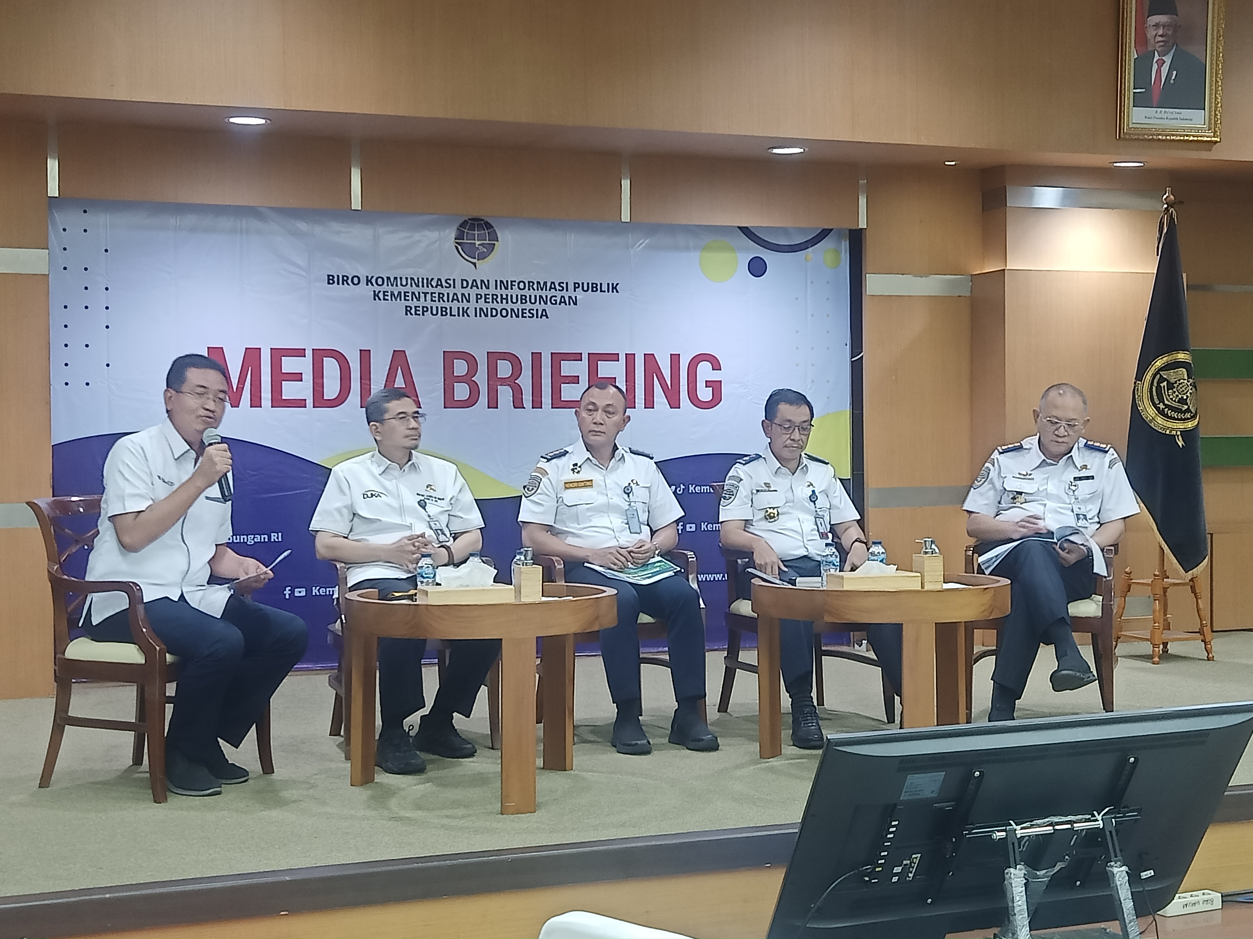 Kemenhub melakukan inspeksi keselamatan (ramp check) di beberapa sektor, baik transportasi udara, laut, maupun darat menjelang Lebaran 2023.