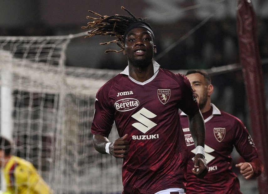 Penyerang Torino Yann Karamoh melakukan selebrasi usai mencetak gol ke gawang Bologna di laga Serie A.