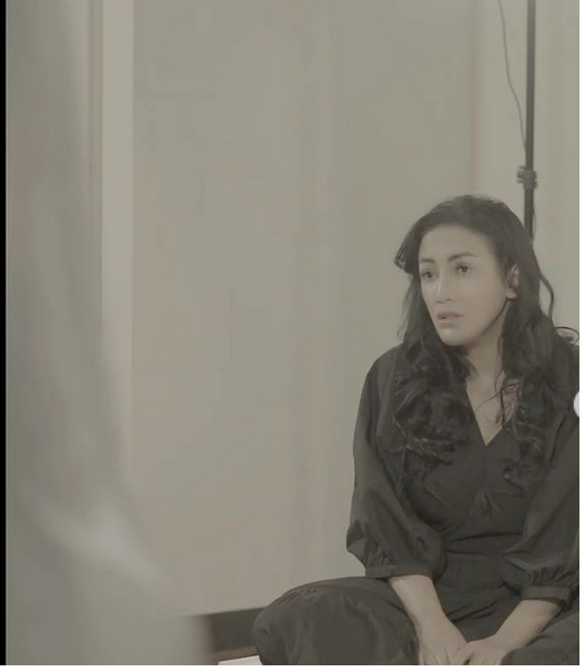 Seniman Joane Win beraksi dalam monolog Cotton Candy.