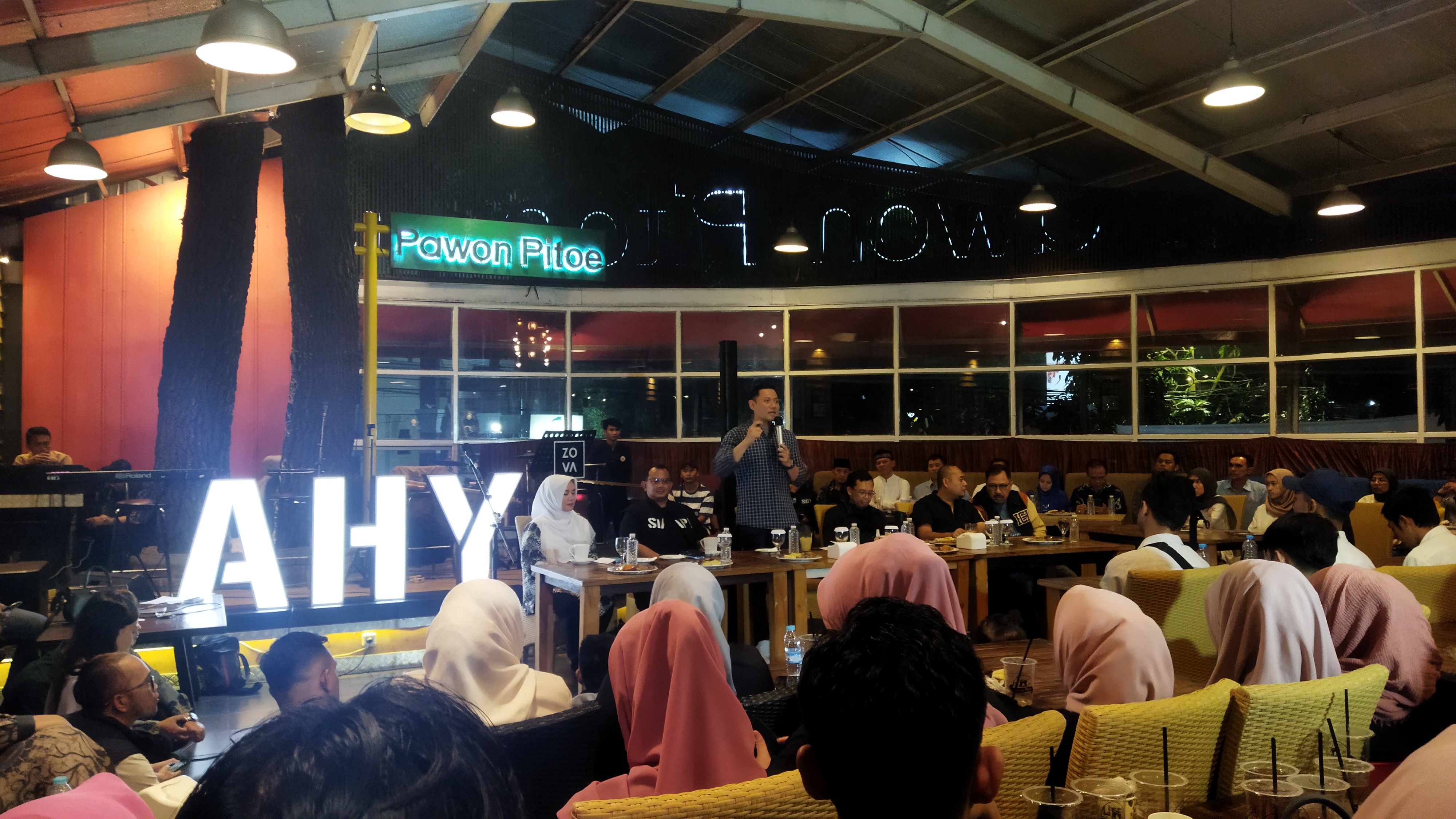 AHY Sapa Milenial Kota Bandung