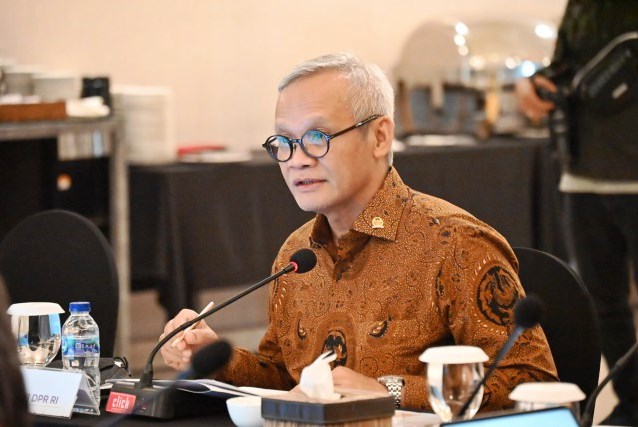 Larangan Impor Pakaian Bekas, Aria Bima Dorong Pemerintah Perkuat Pengawasan