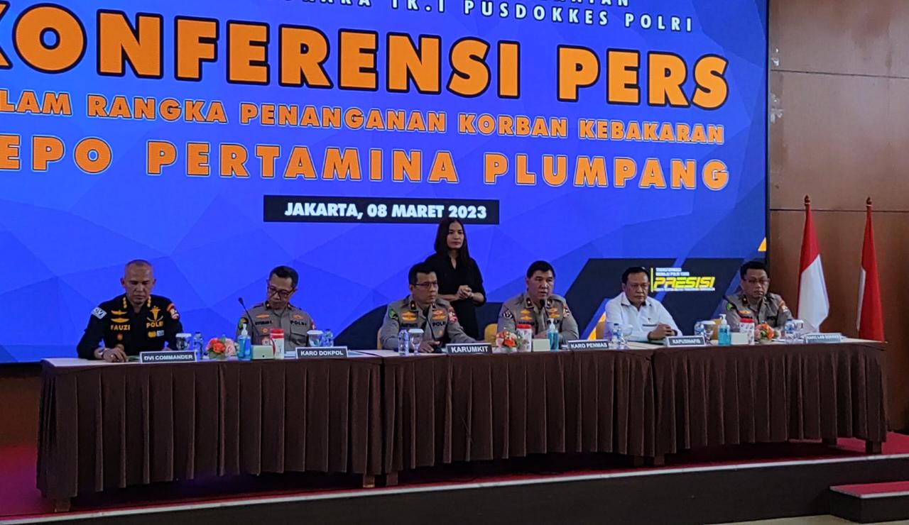 Konferensi Pers identifikasi korban kebakaran Depo Pertamina Plumpang, di RS Polri Jakarta Timur, Rabu (8/3)