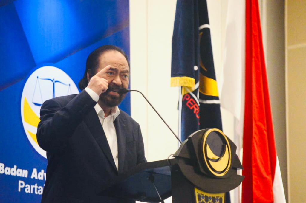 Ketua Umum NasDem Surya Paloh memberikan arahan dalam acara Silaturahmi Nasional Badan Advokasi Hukum (BAHU) Partai NasDem