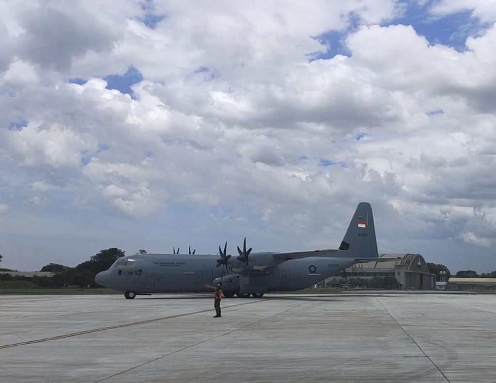 Pesawat C-130J-30 Super Hercules A-1339 tiba di Bandara Halim Perdanakusuma, Jakarta