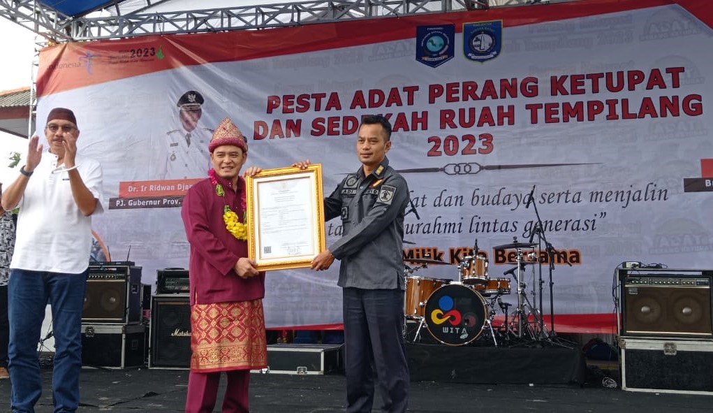 Penyerangan Surat Pencatatan Kekayaan Intelektual Komunal (KIK) untuk Perang Ketupat di Bangka Barat, Bangka Belitung