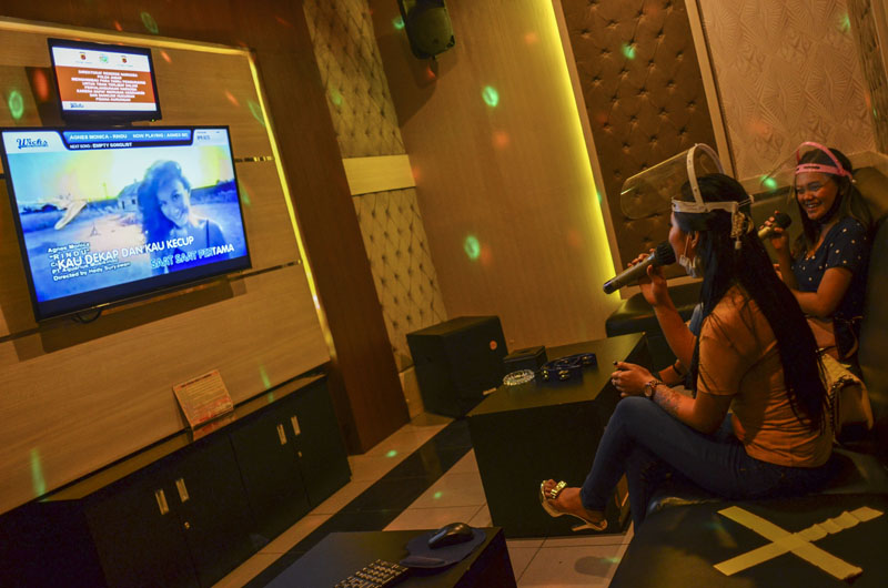 ilustrasi - tempat hiburan karoke dan biliar bisa beroperasi selama Ramadan dengan batasan waktu.