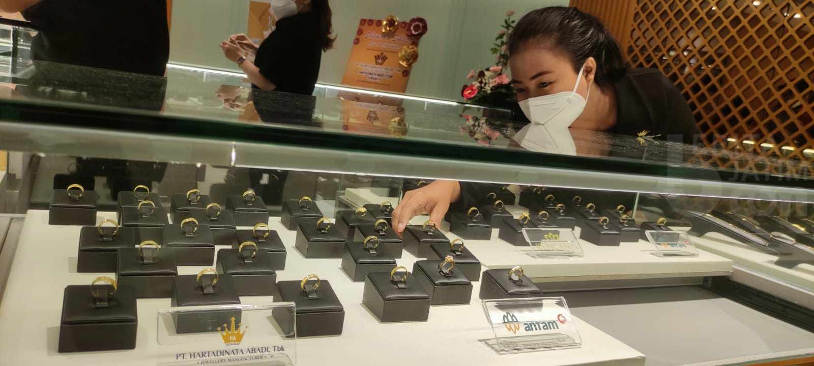 Gerai emas Hartadinata