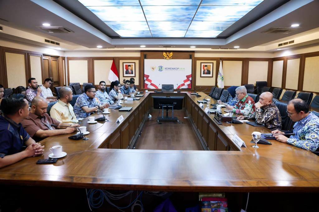 Kunjungi Kemekop UKM, HIPMI Perkenalkan Aplikasi HIPMI GO