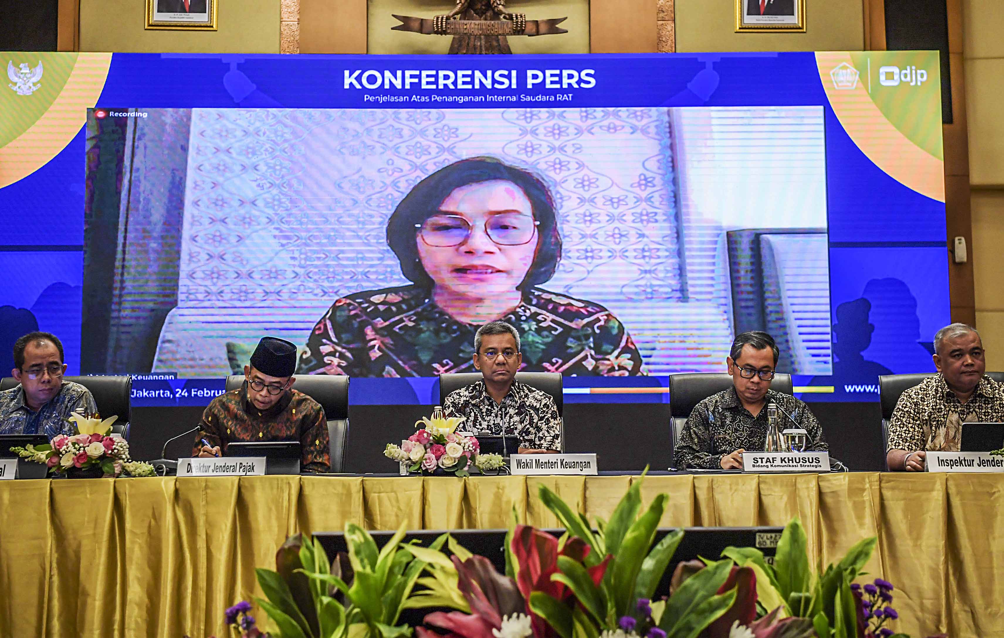 Menteri Keuangan Sri Mulyani memberikan keterangan pers secara daring terkait kasus pejabat Ditjen Pajak Rafael Alun Trisambodo.