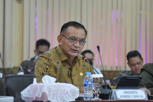 Wakil Ketua DPR RI Lodewijk F. Paulus.