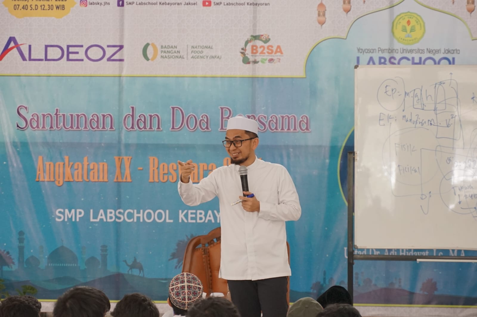 Santunan dan doa bersama SMP Labschool Kebayoran