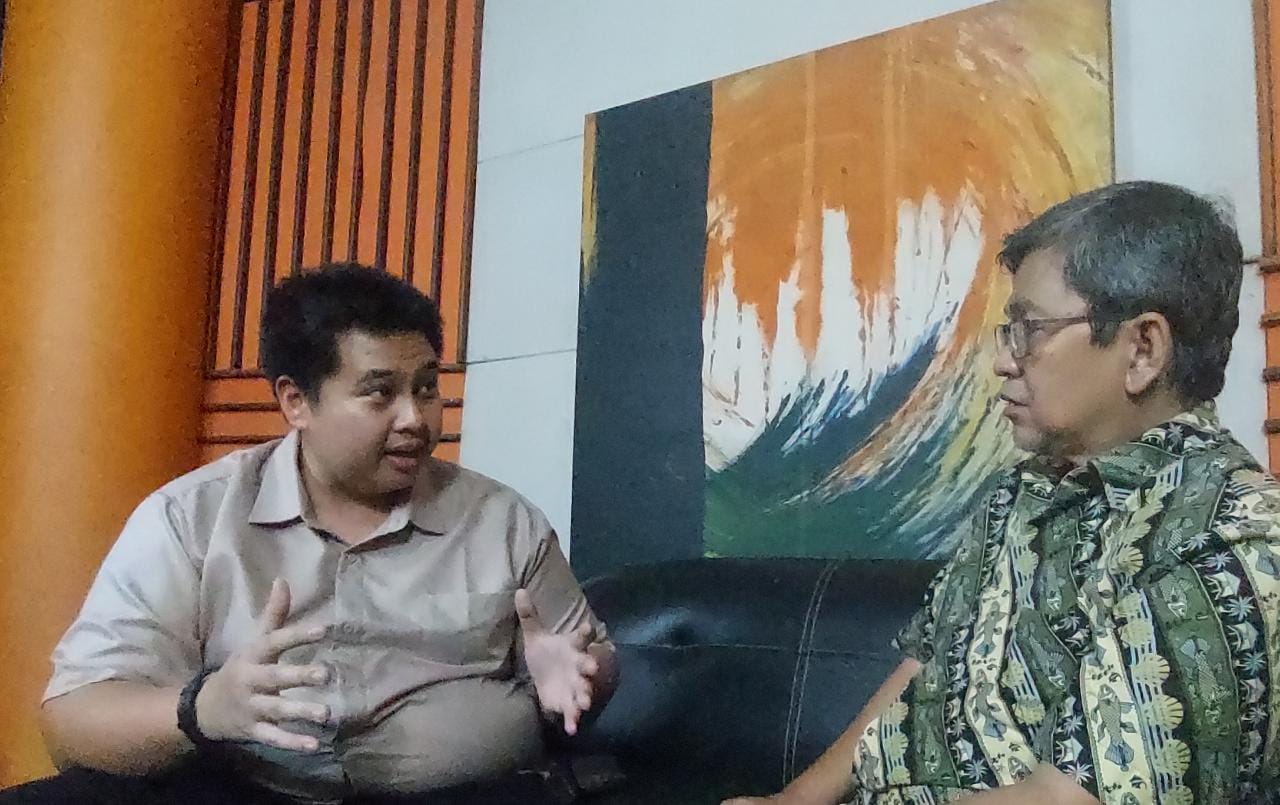 Yorda Imam Sutomo (kiri).