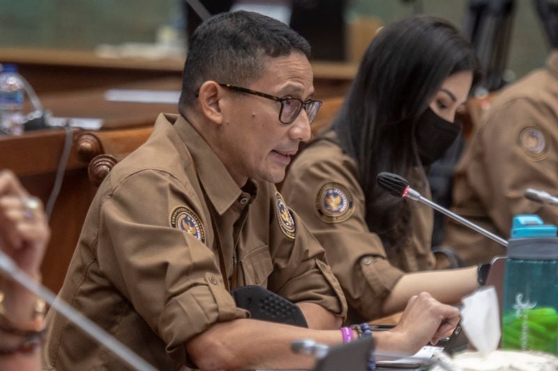 Menteri Pariwisata dan Ekonomi Kreatif Sandiaga Salahuddin Uno