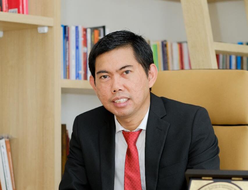 Guru Besar Ilmu Perundang-Undangan Fakultas Hukum Universitas Jember (FH UNEJ), Prof. Dr. Bayu Dwi Anggono.