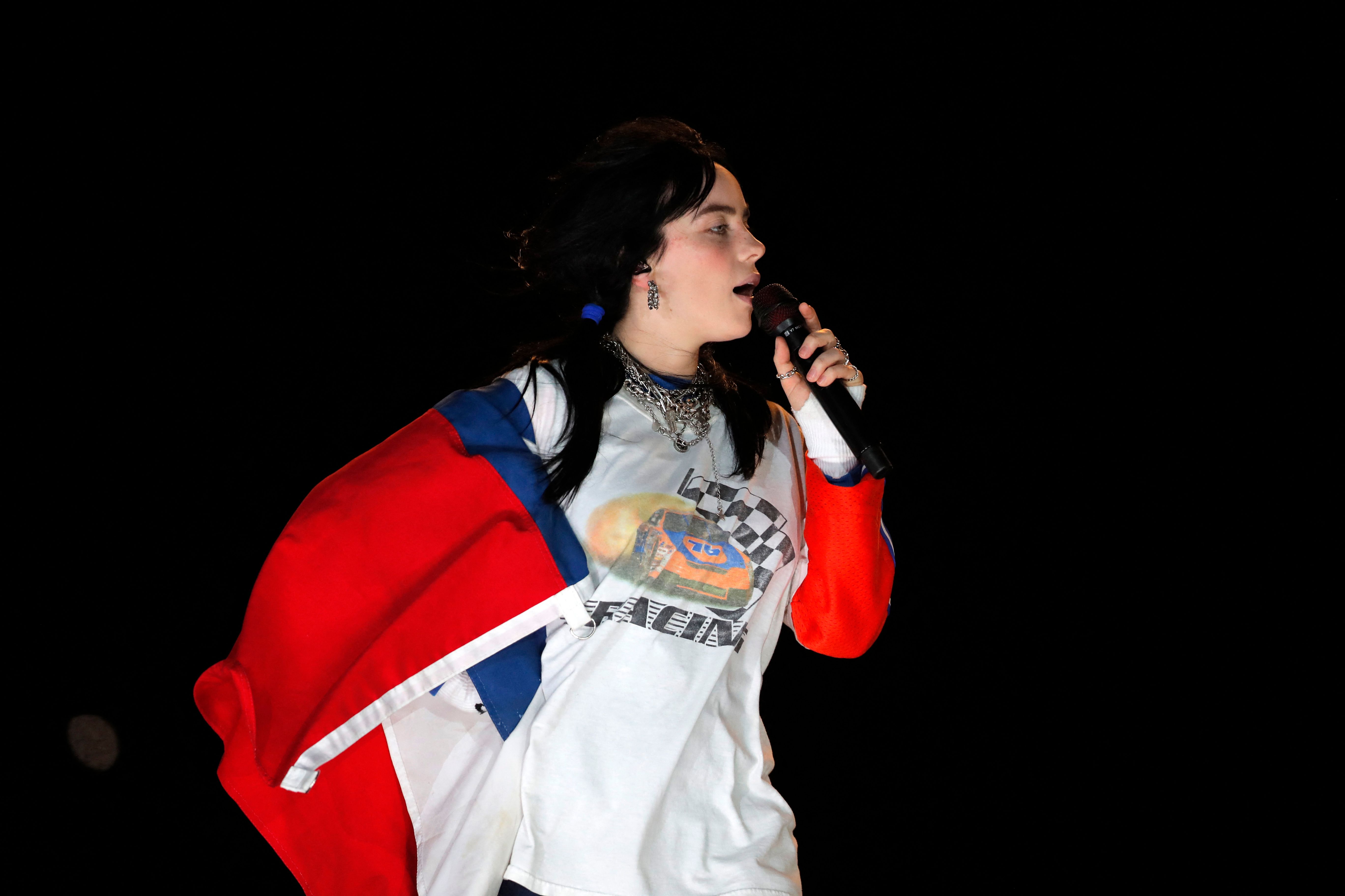 MUSIKUS muda Billie Eilish tampil dalam Festival Musik The Lollapalooza 2023 di Santiago, 17 Maret 2023.