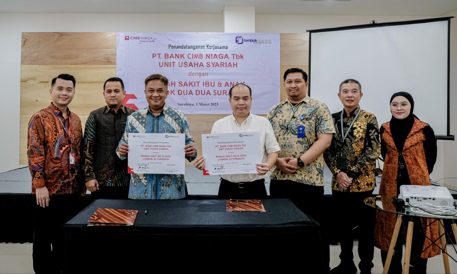 Kerja sama antara CIMB Niaga Syariah dan RSIA Lombok Dua Dua Surabaya