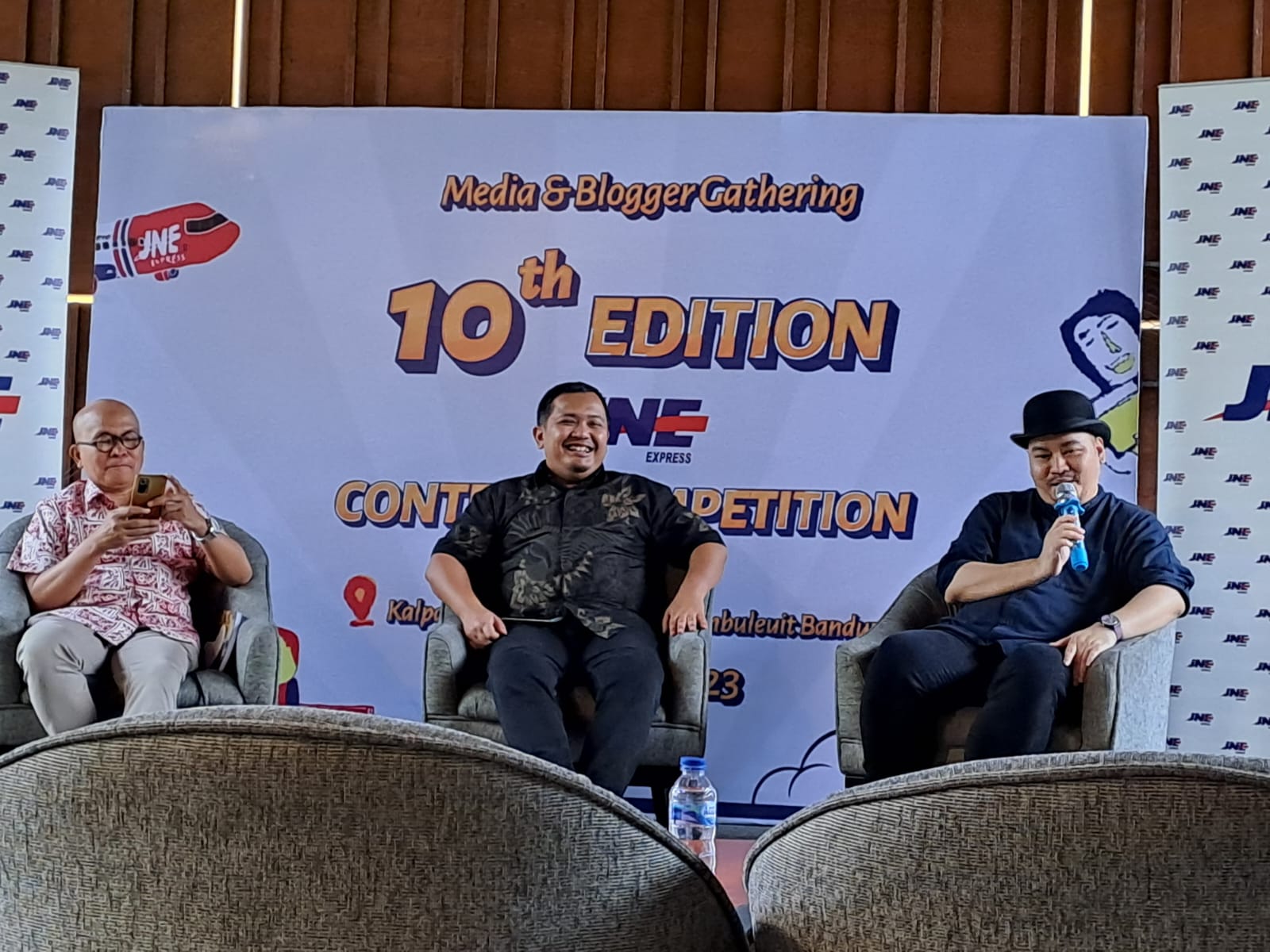 JNE dan sejumlah pembicara mengumumkan penyelenggaraan kembali kompeteisi konten kreatif