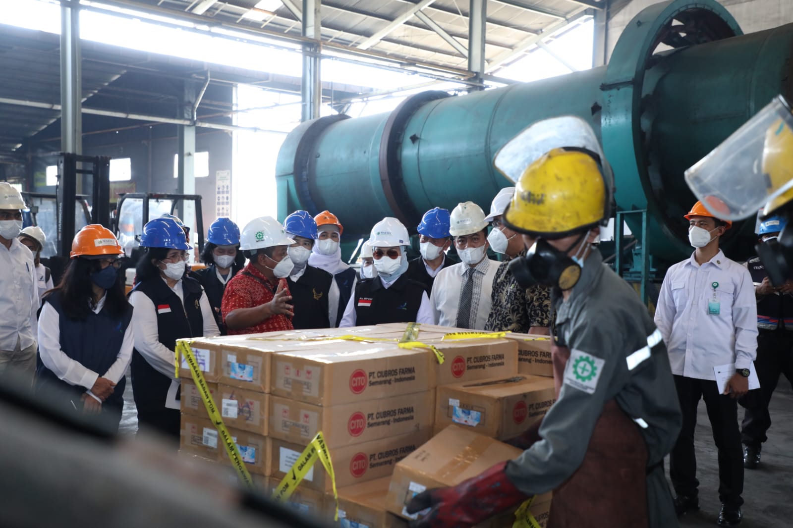 Ilustrasi: Badan POM mengawal secara langsung pemusnahan obat yang mengandung Etilen Glikol (EG)/Dietilen Glikol (DEG).