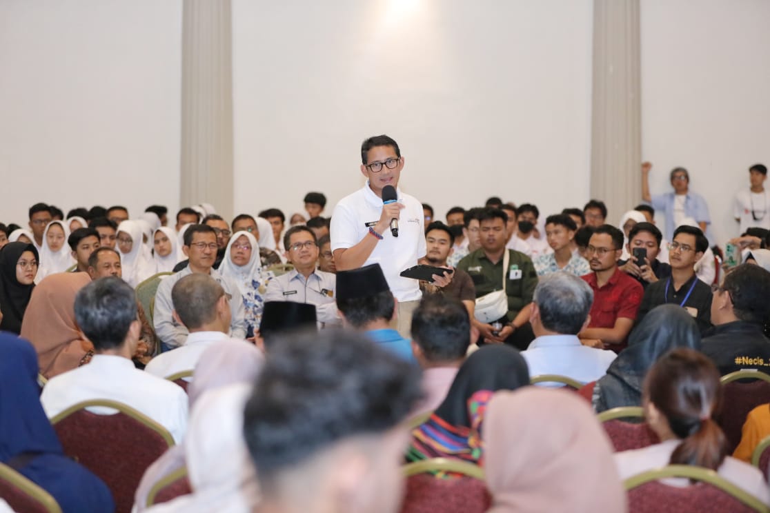 Sandiaga Uno dalam pelatihan yang digelar Sandination di Kuningan, Jawa Barat