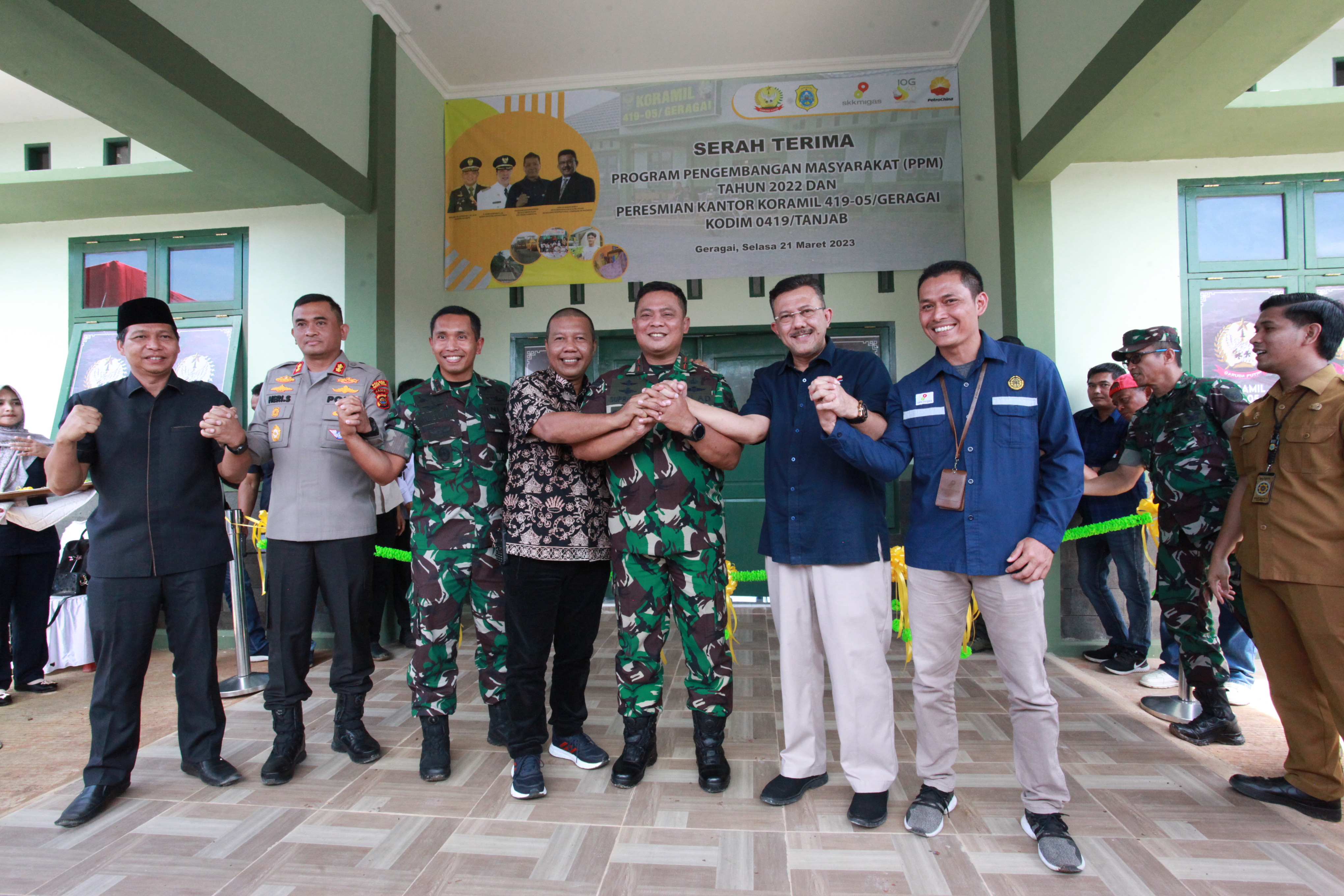 Penyerahan bantuan Program Pengembangan Masyarakat (PPM) 2022 dariSKK Migas bersama Petro China di Jambi