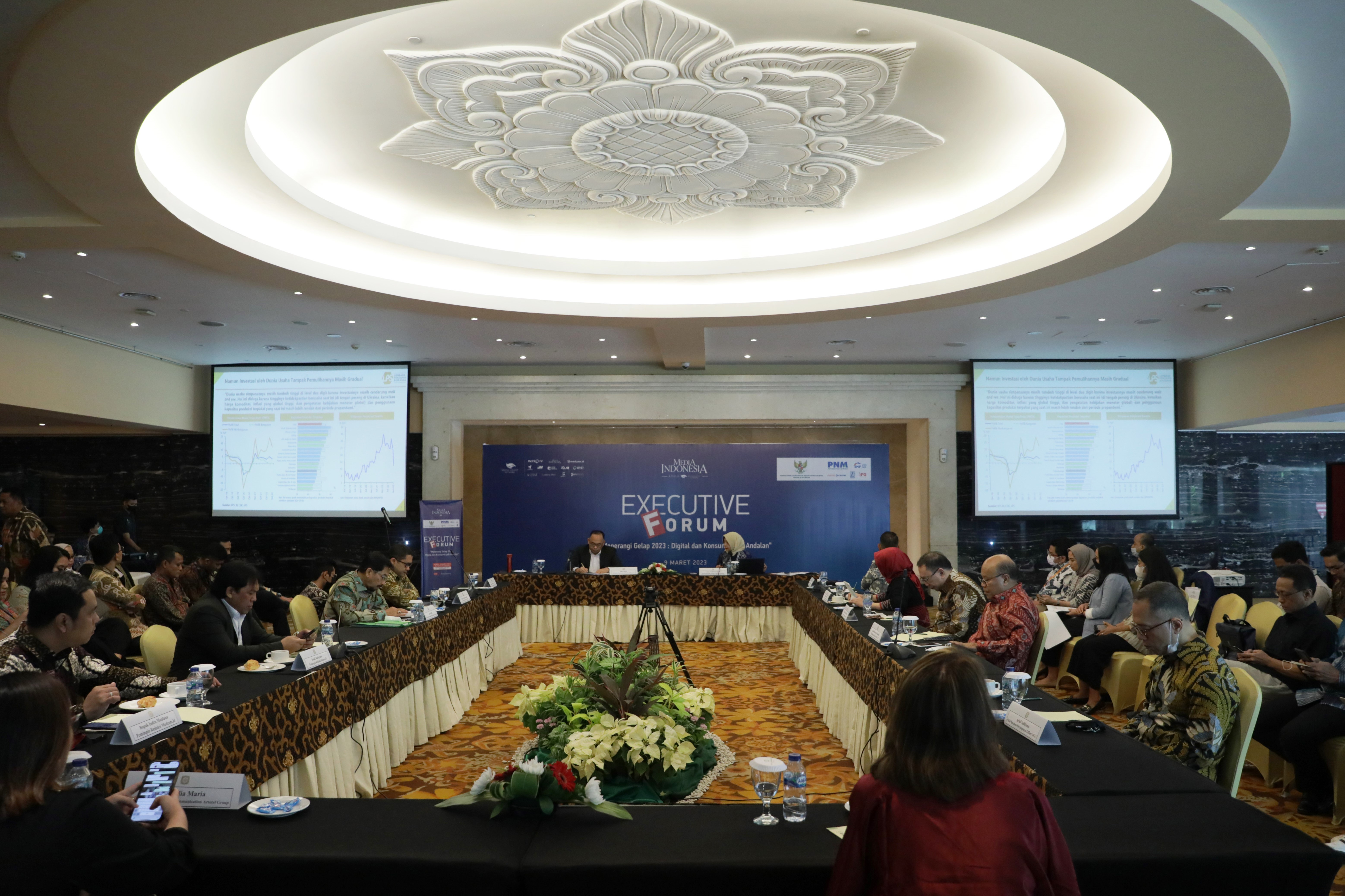 Executive Forum di Hotel Borobudur, Jakarta Pusat, Kamis (9/3) mengangkat tema 'Menerangi Gelap 2023: Digital dan Konsumsi jadi Andalan'.n