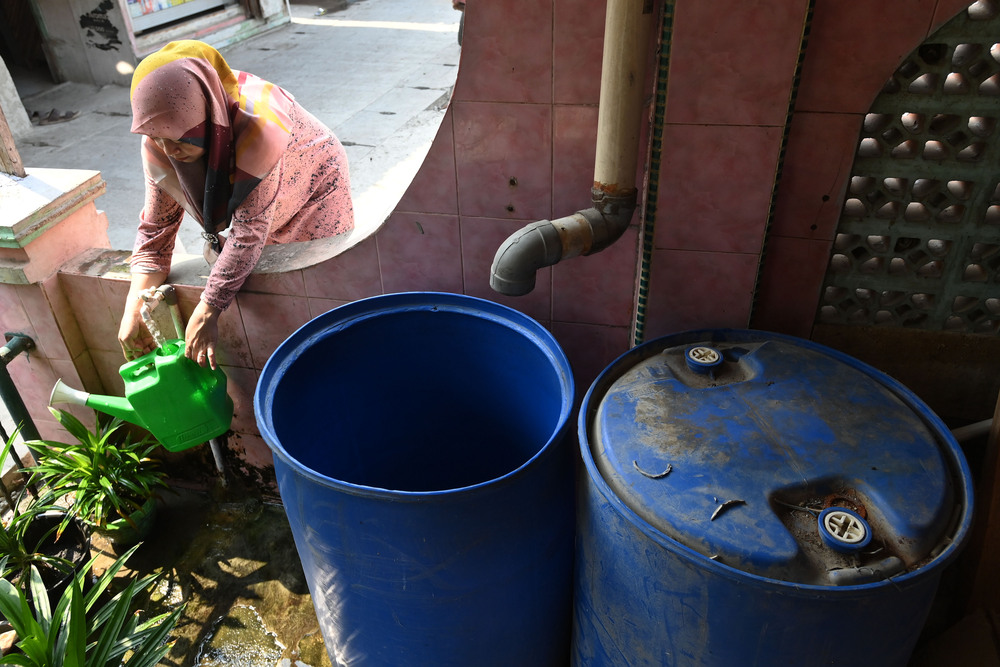 Ilustrasi pipa sumber air bersih warga