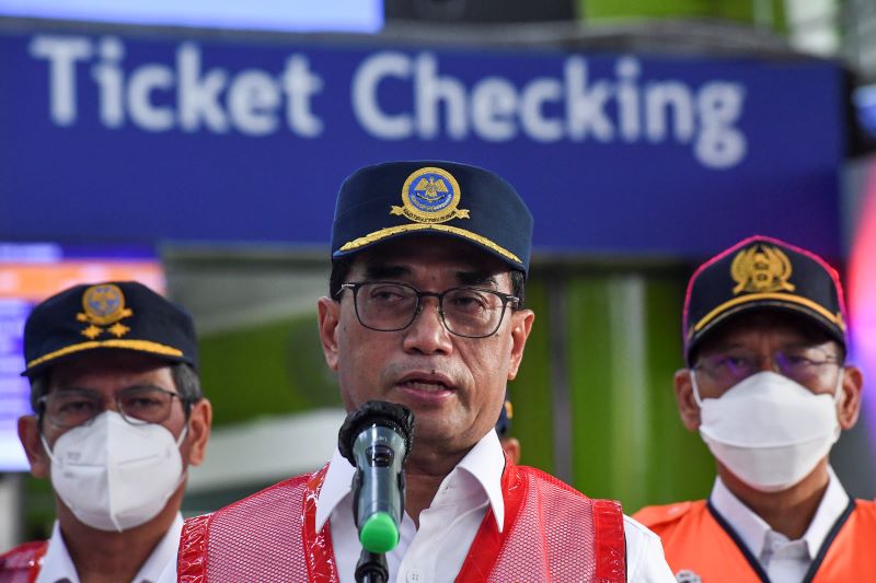 Menhub Pastikan KA Makassar-Parepare yang akan Diresmikan Presiden Sudah Siap