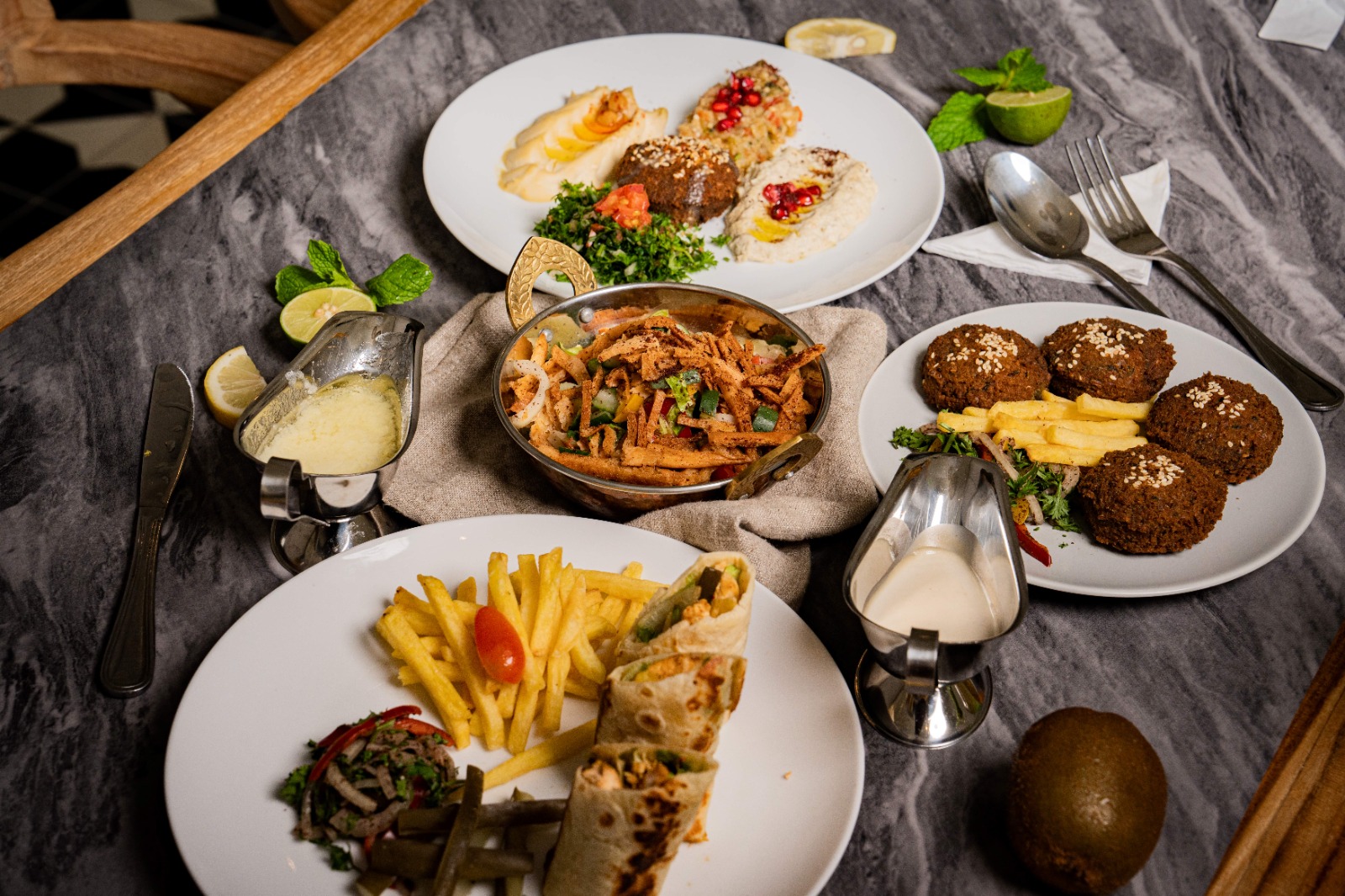 Restoran yang menyajikan menu khas Timur Tengah melengkapi destinasi wisata Bali sebagai lokasi wistaa kuliner.