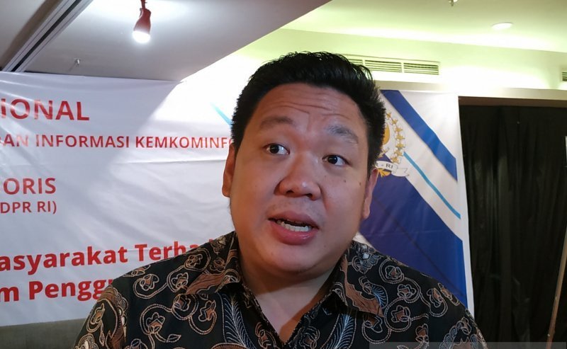   Wakil Ketua Komisi IX DPR RI, Charles Honoris.